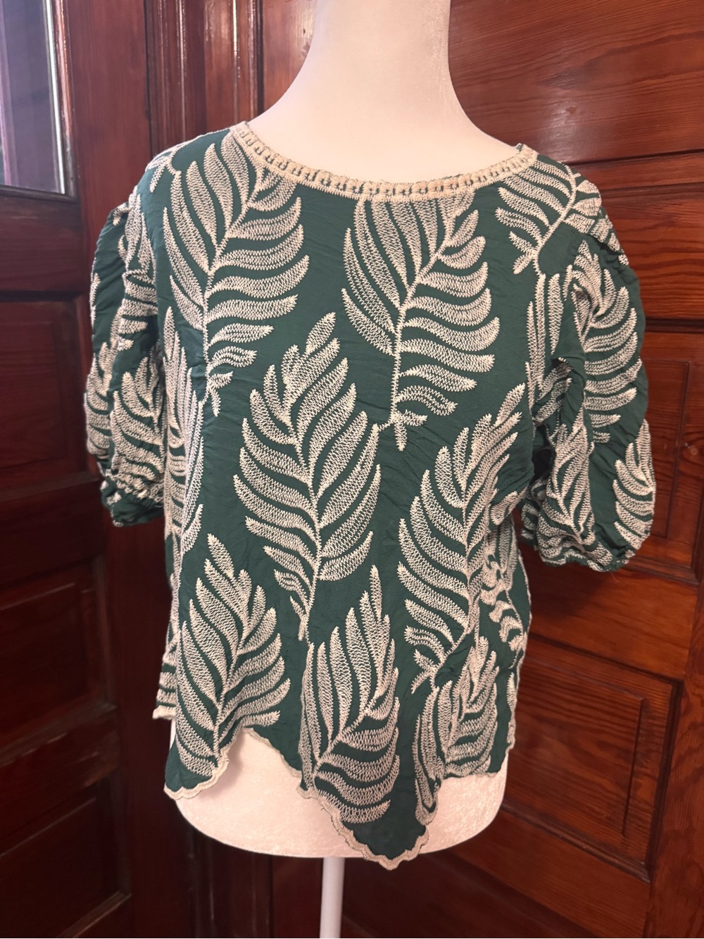 Solitaire Emerald Green Leaf Embroidered Puff Sleeve Blouse scalloped hem